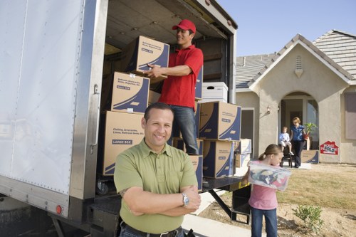 Stpauls Removals pricing introduction with moving van and packed boxes